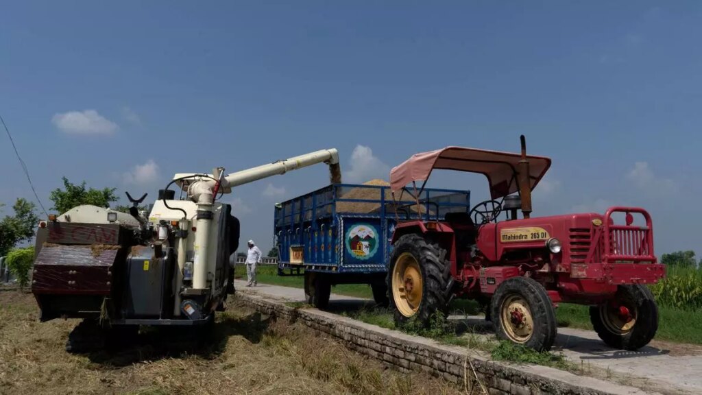 अगस्त में घरेलू ट्रैक्टर की बिक्री में साल दर साल गिरावट और क्रमिक गिरावट दर्ज की गई