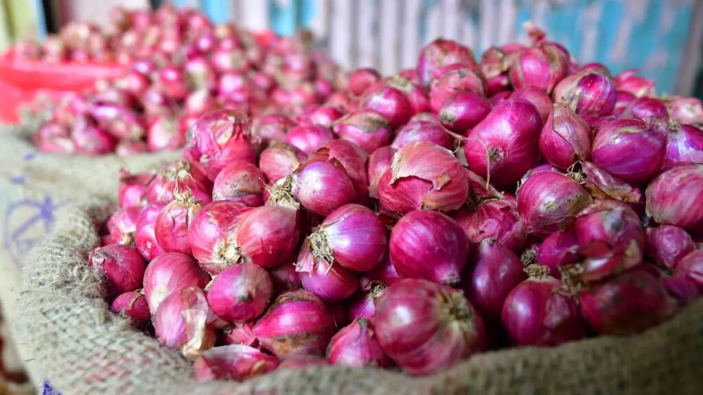 बांग्लादेश ने भारत से अधिक प्याज आयात करना शुरू कर दिया है